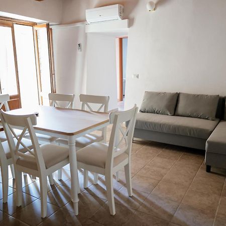 La Portella Quiet Residence Oriolo  Экстерьер фото